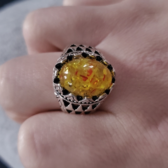 Jewelry - Vintage Faux Amber Specked Stone Ring Sz 9